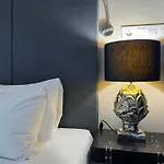 Stay U-Nique Apartments Est