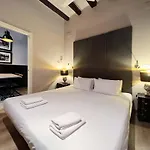 Stay U-Nique Apartments Est